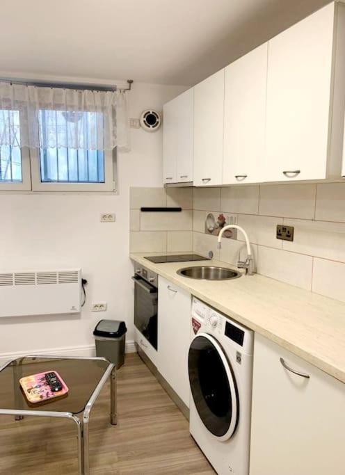 Central Studio Flat Βουκουρέστι Εξωτερικό φωτογραφία